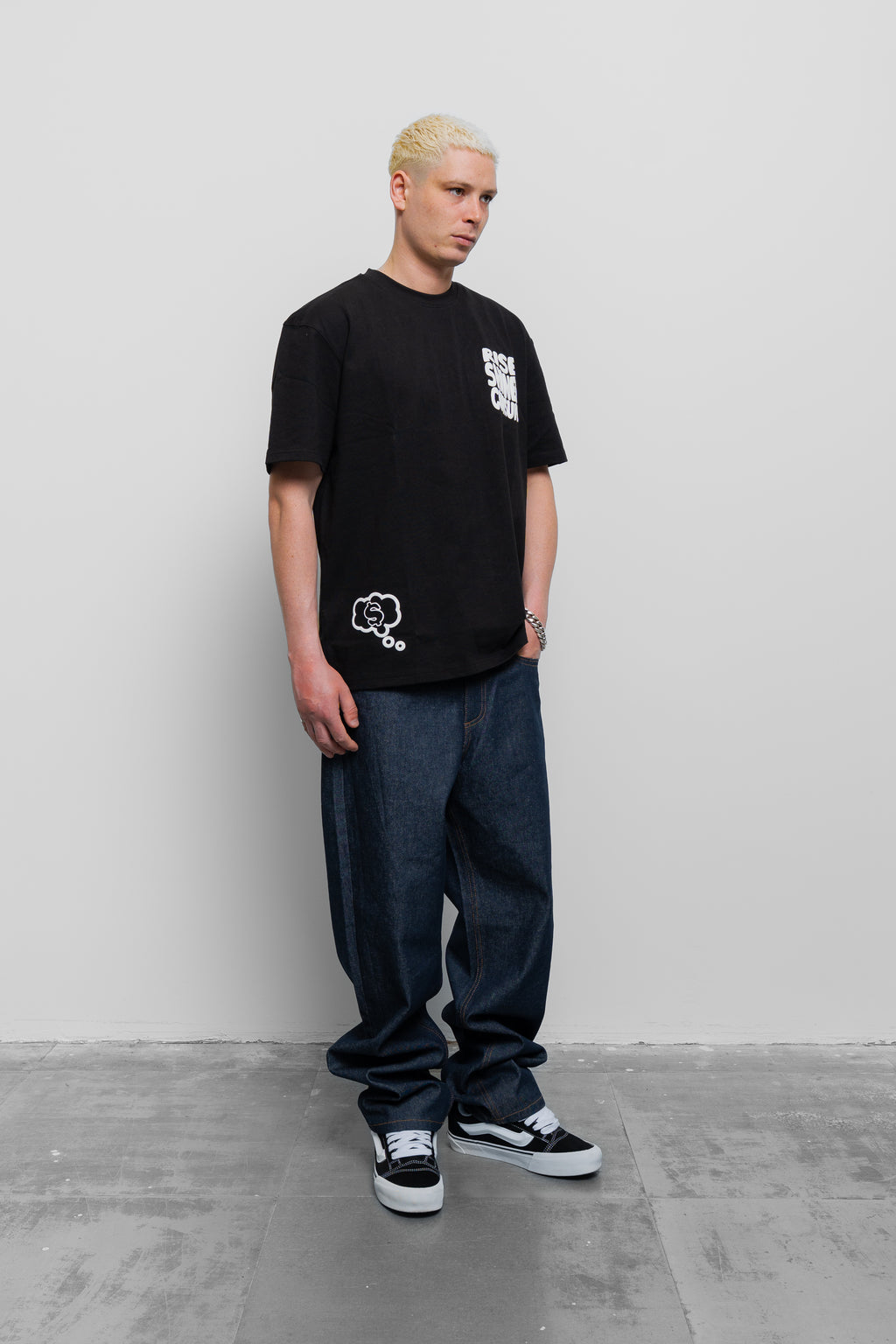 BLACK RISE TEE