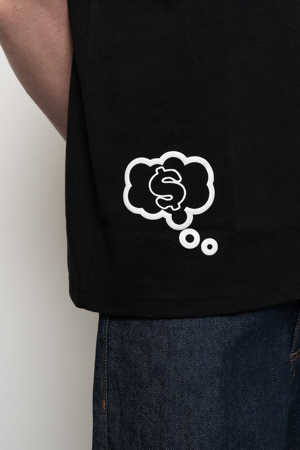 BLACK RISE TEE