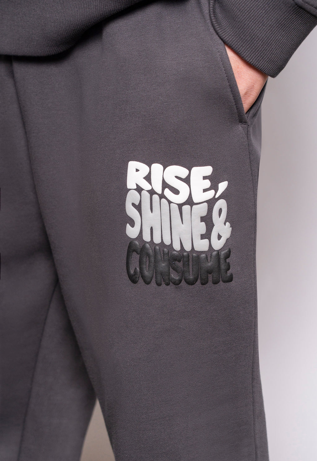 CHARCOAL RISE JOGGER