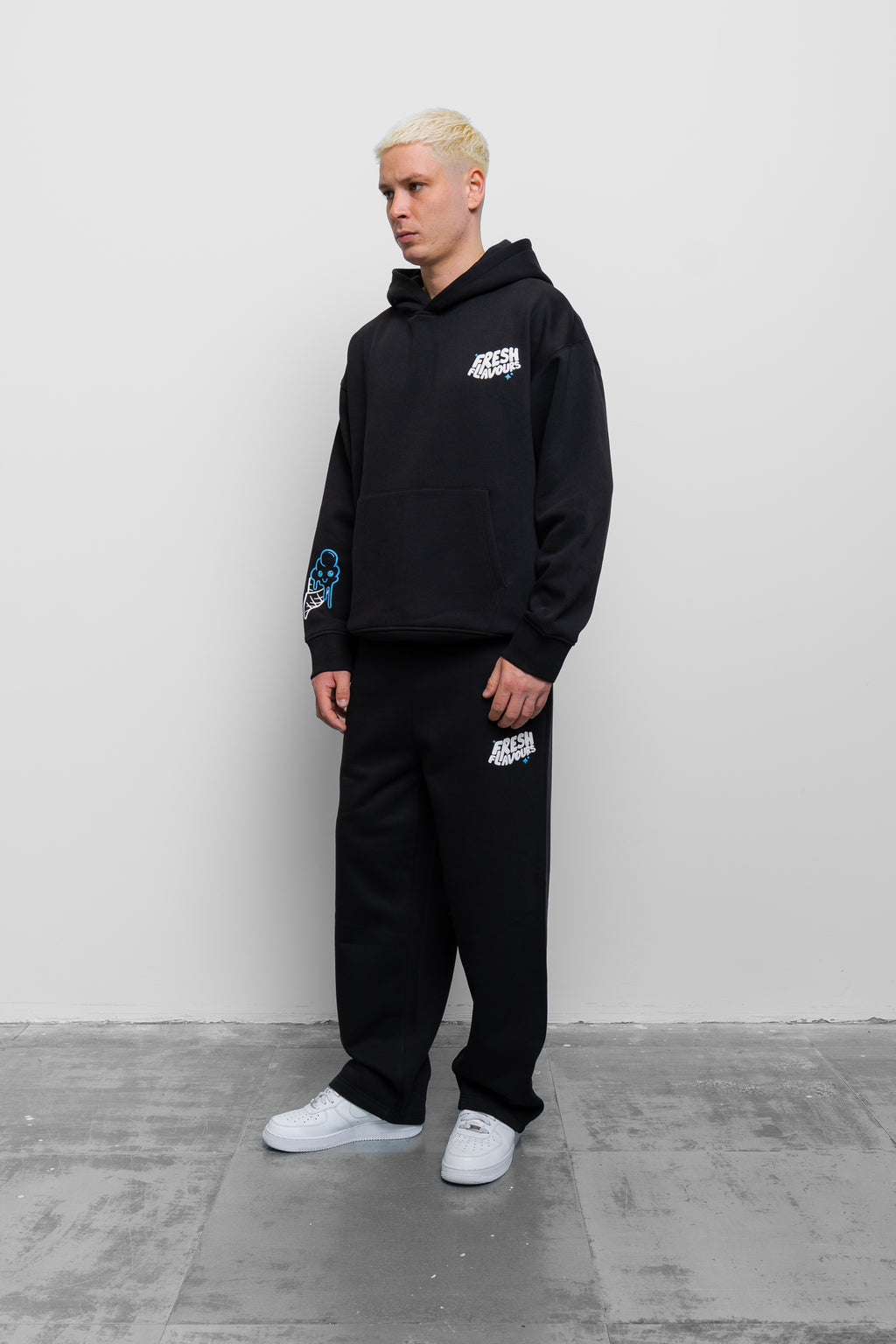 BLACK FRESH FLAVOURS HOODIE