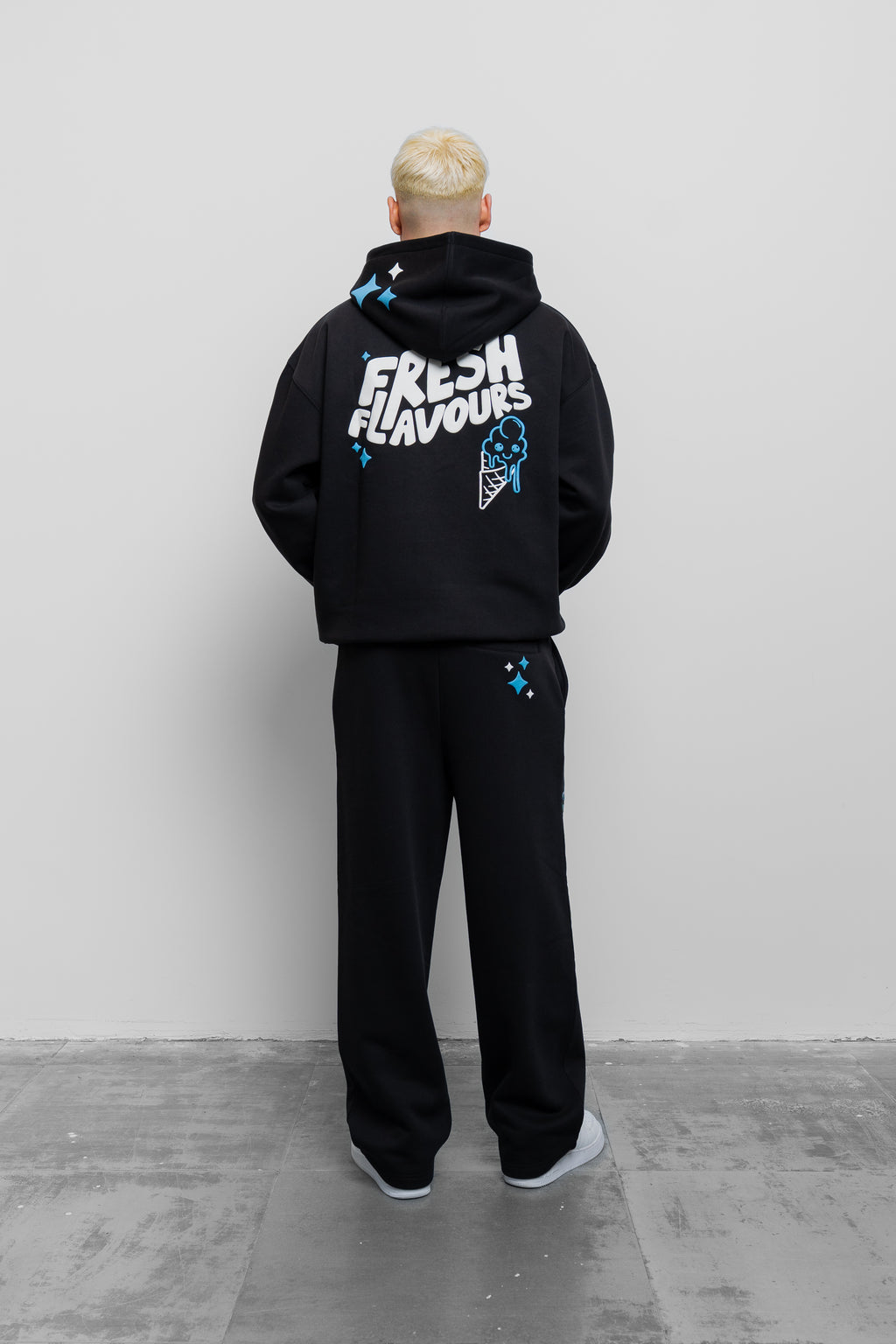 BLACK FRESH FLAVOURS HOODIE