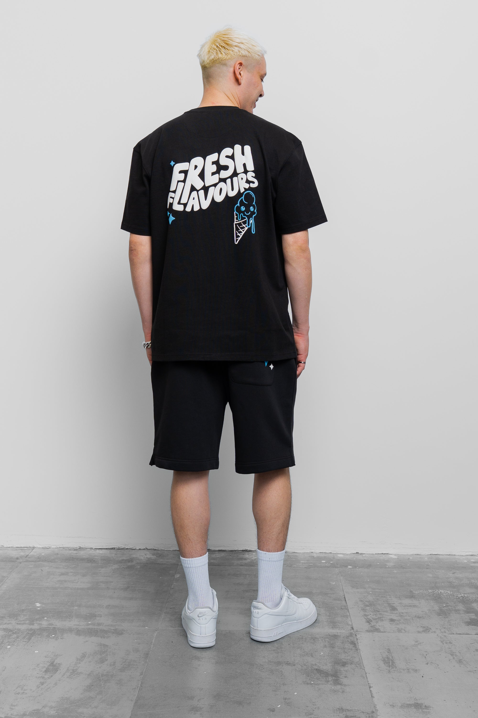 BLACK FRESH FLAVOURS TEE