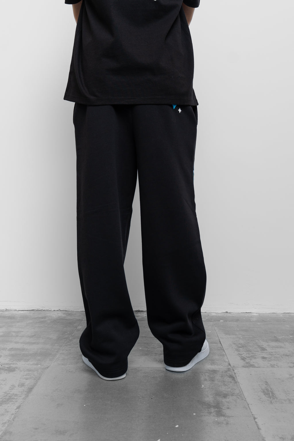 BLACK FRESH FLAVOURS JOGGER
