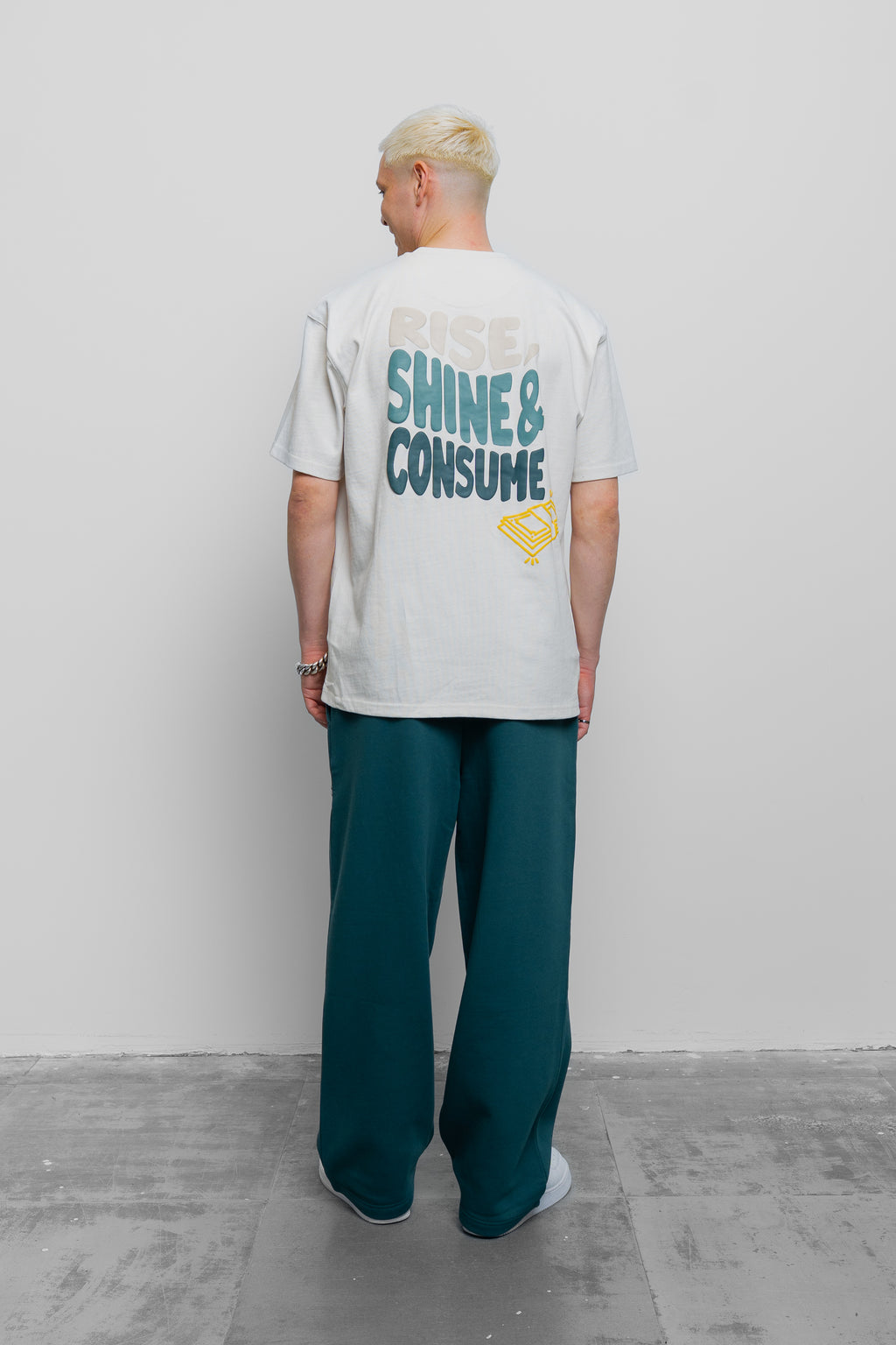 ECRU RISE TEE