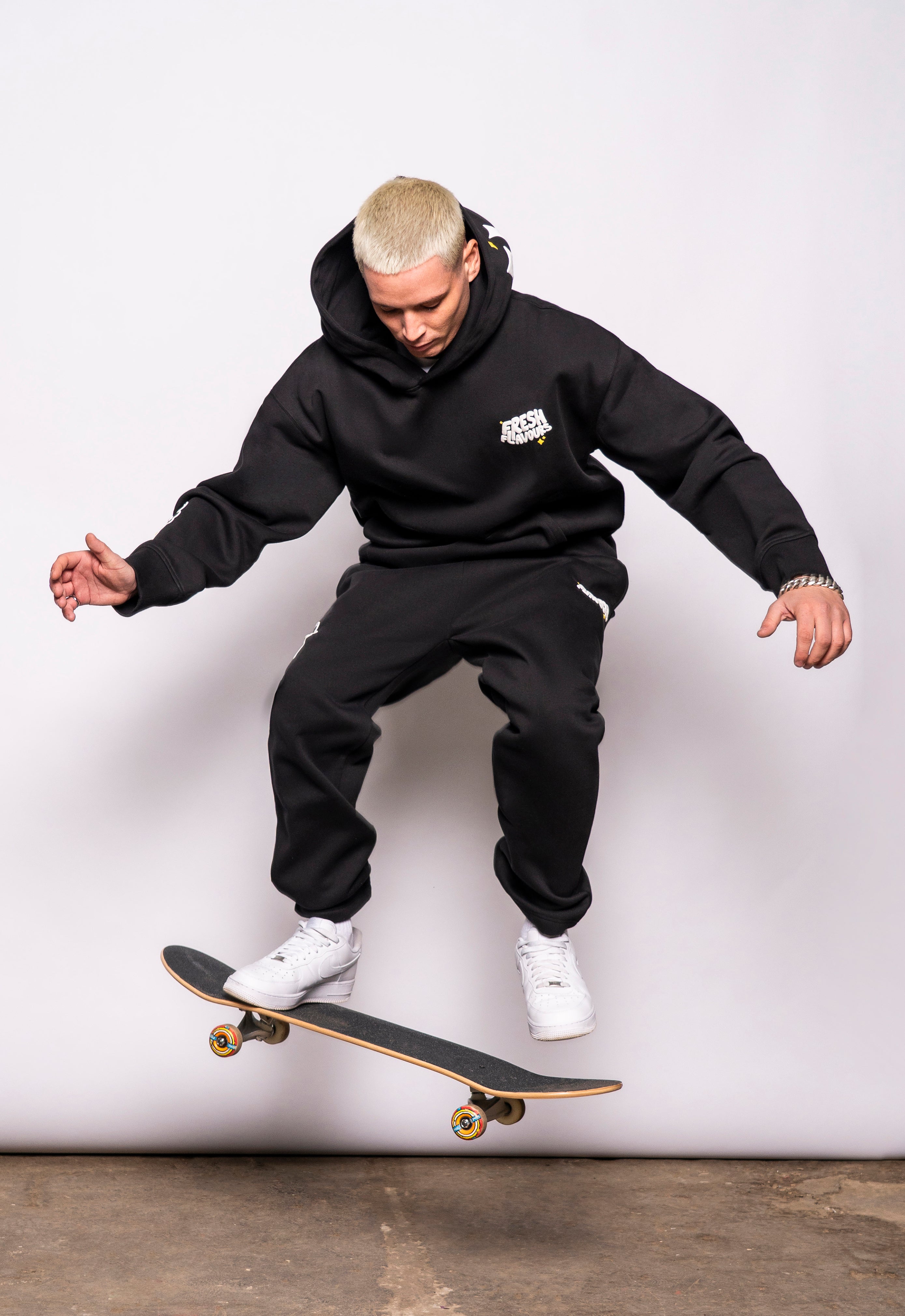 BLACK FRESH FLAVOURS HOODIE