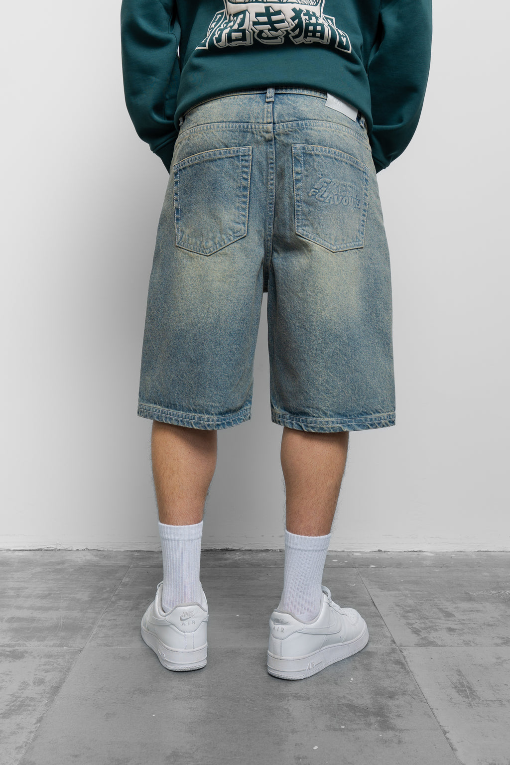 EMBOSSED BLUE DENIM SHORT