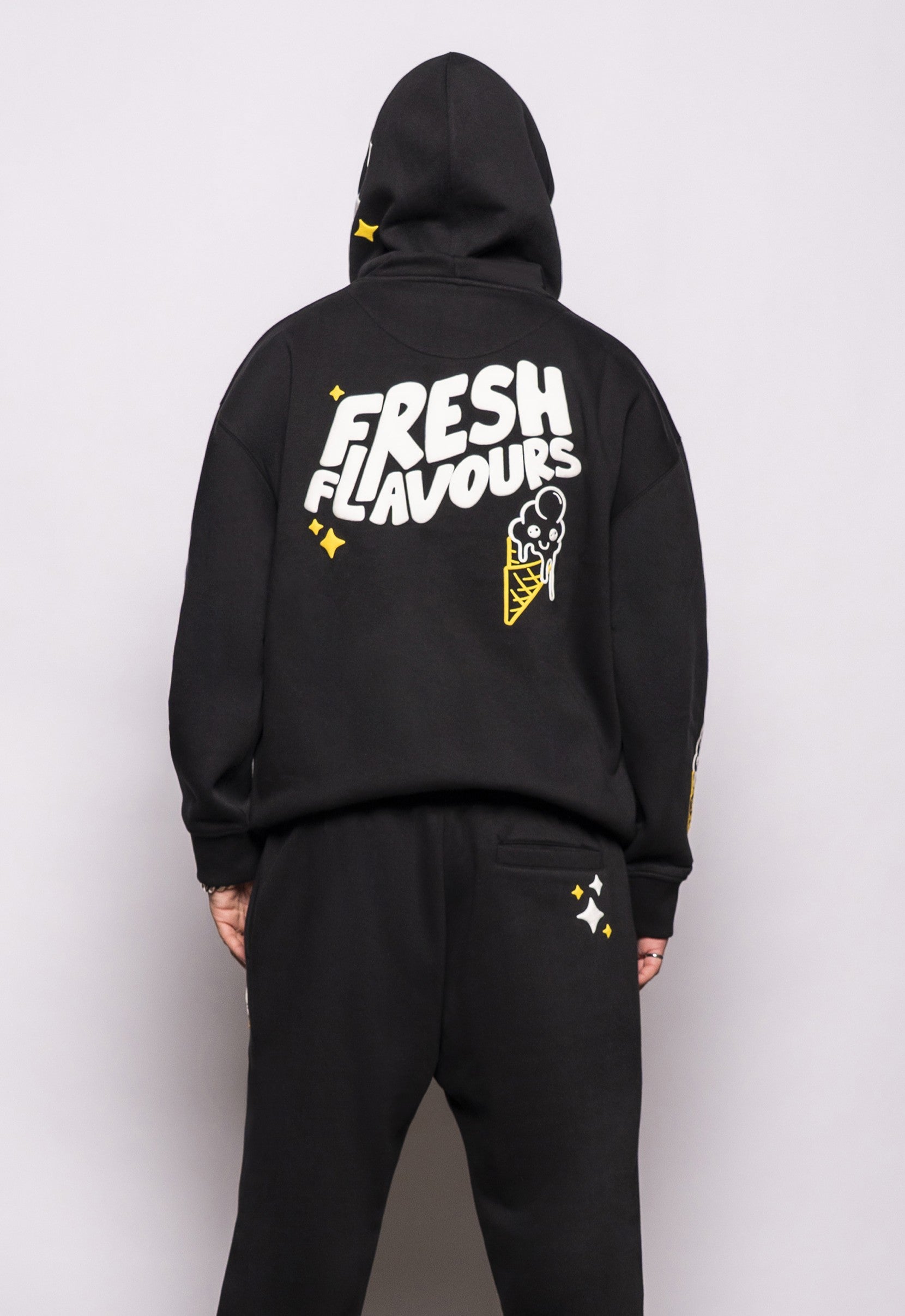 BLACK FRESH FLAVOURS HOODIE