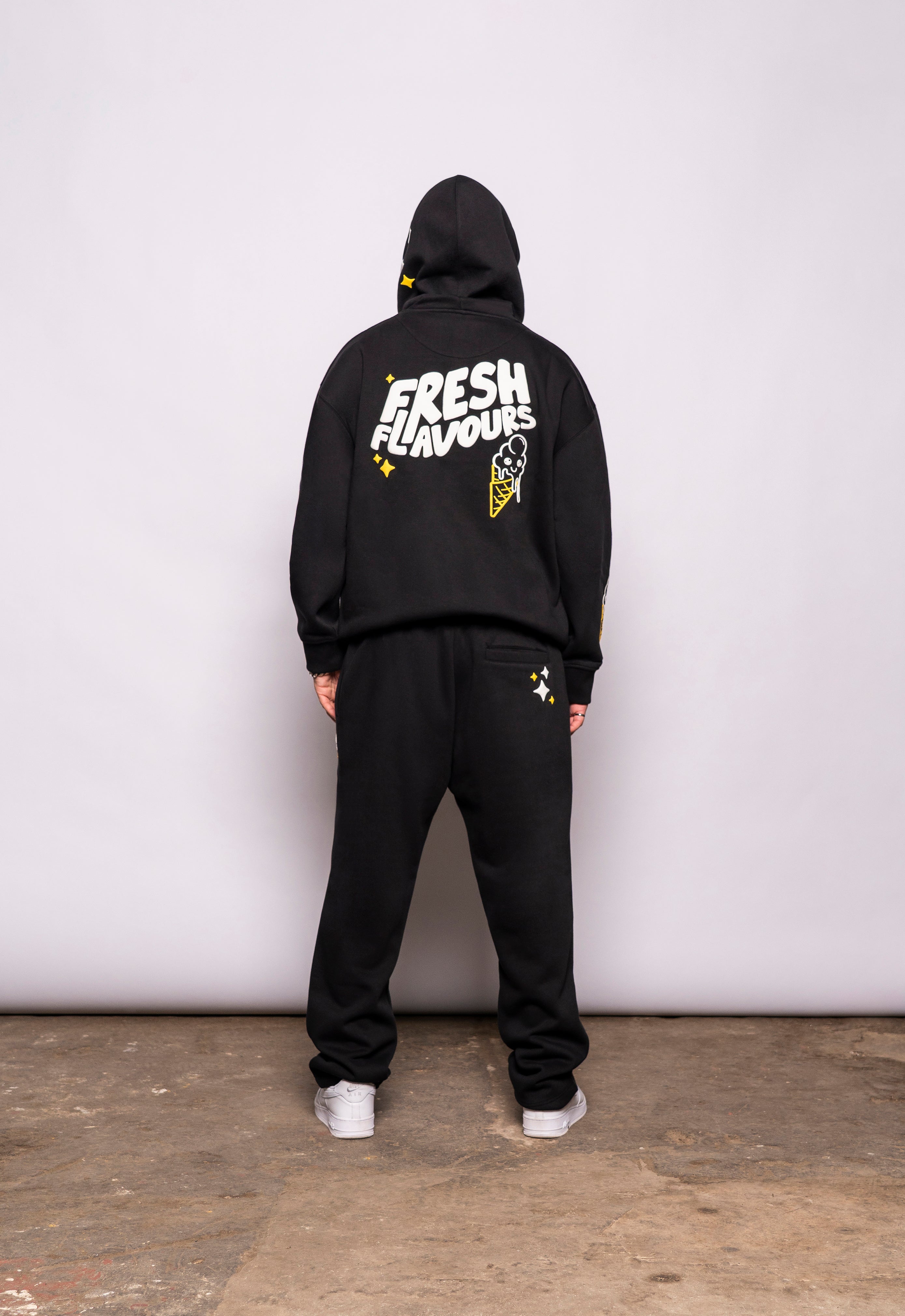 BLACK FRESH FLAVOURS HOODIE