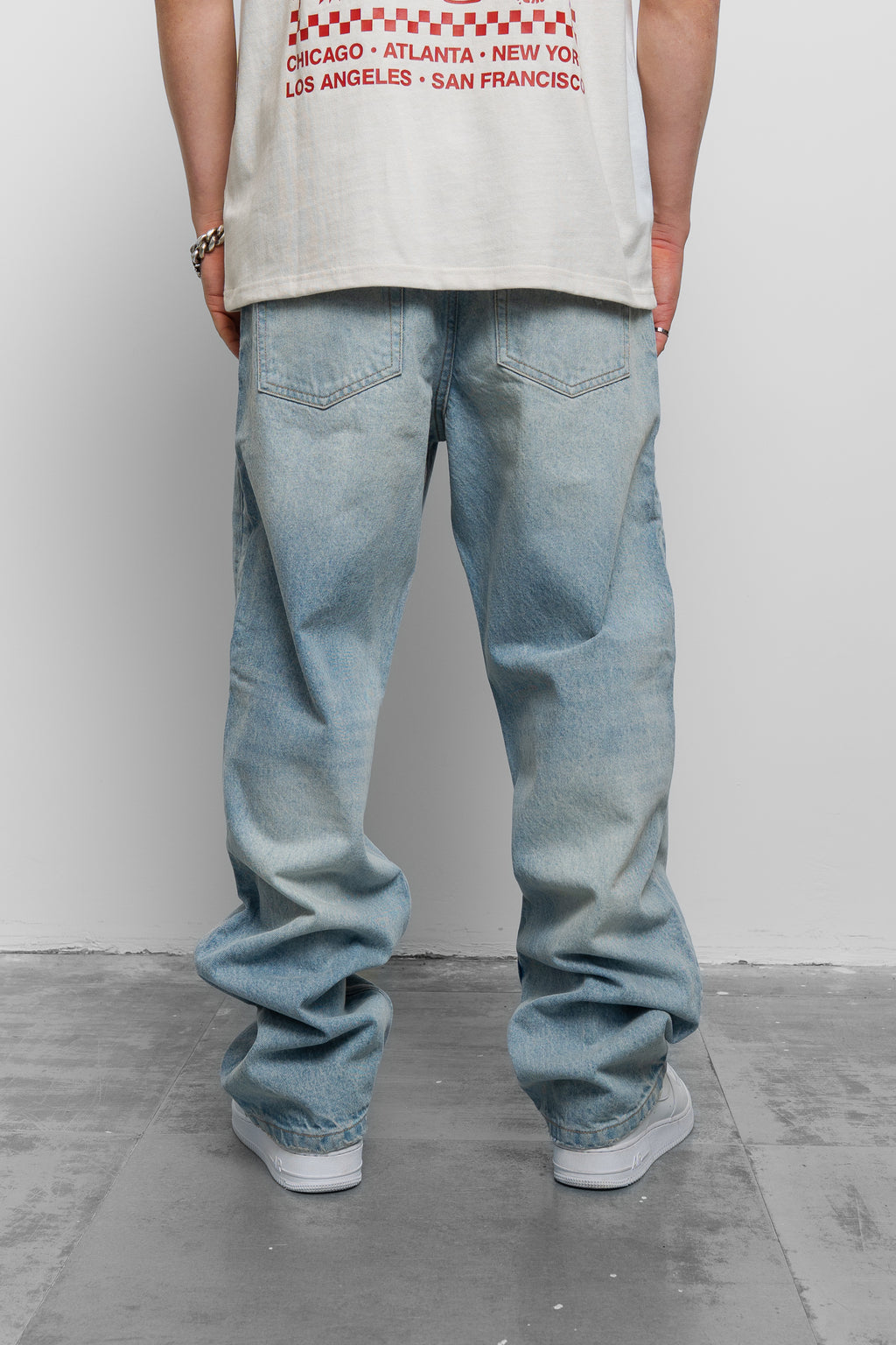 BLUE RELAXED EMBOSSED JEAN