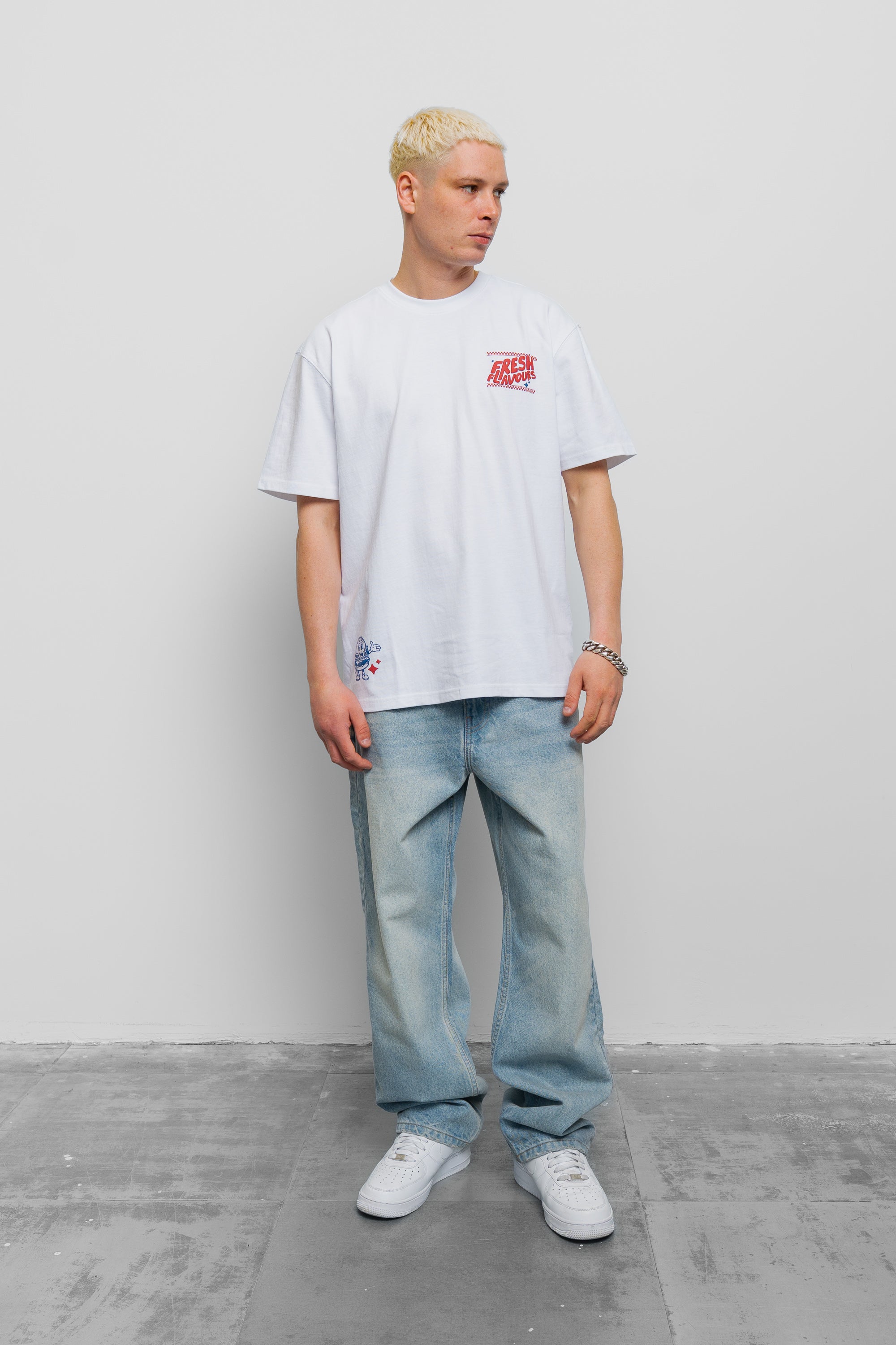 BLUE RELAXED EMBOSSED JEAN