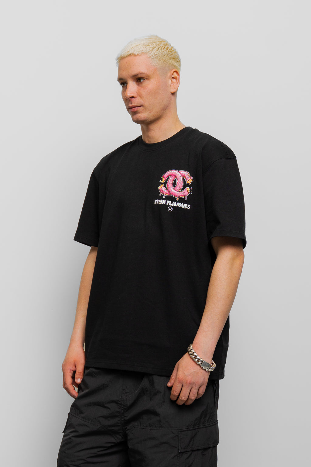 BLACK CHOMP TEE