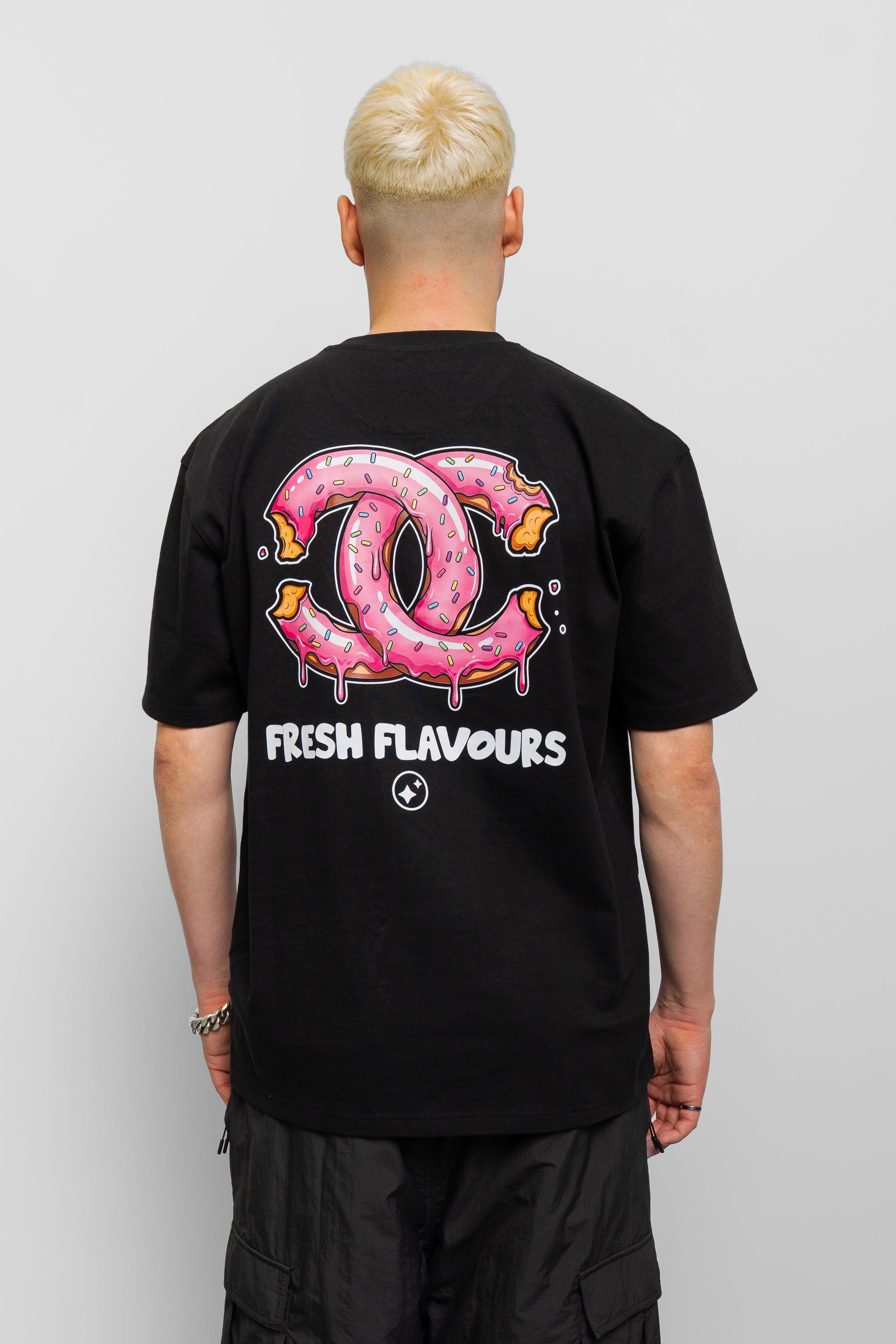 BLACK CHOMP TEE