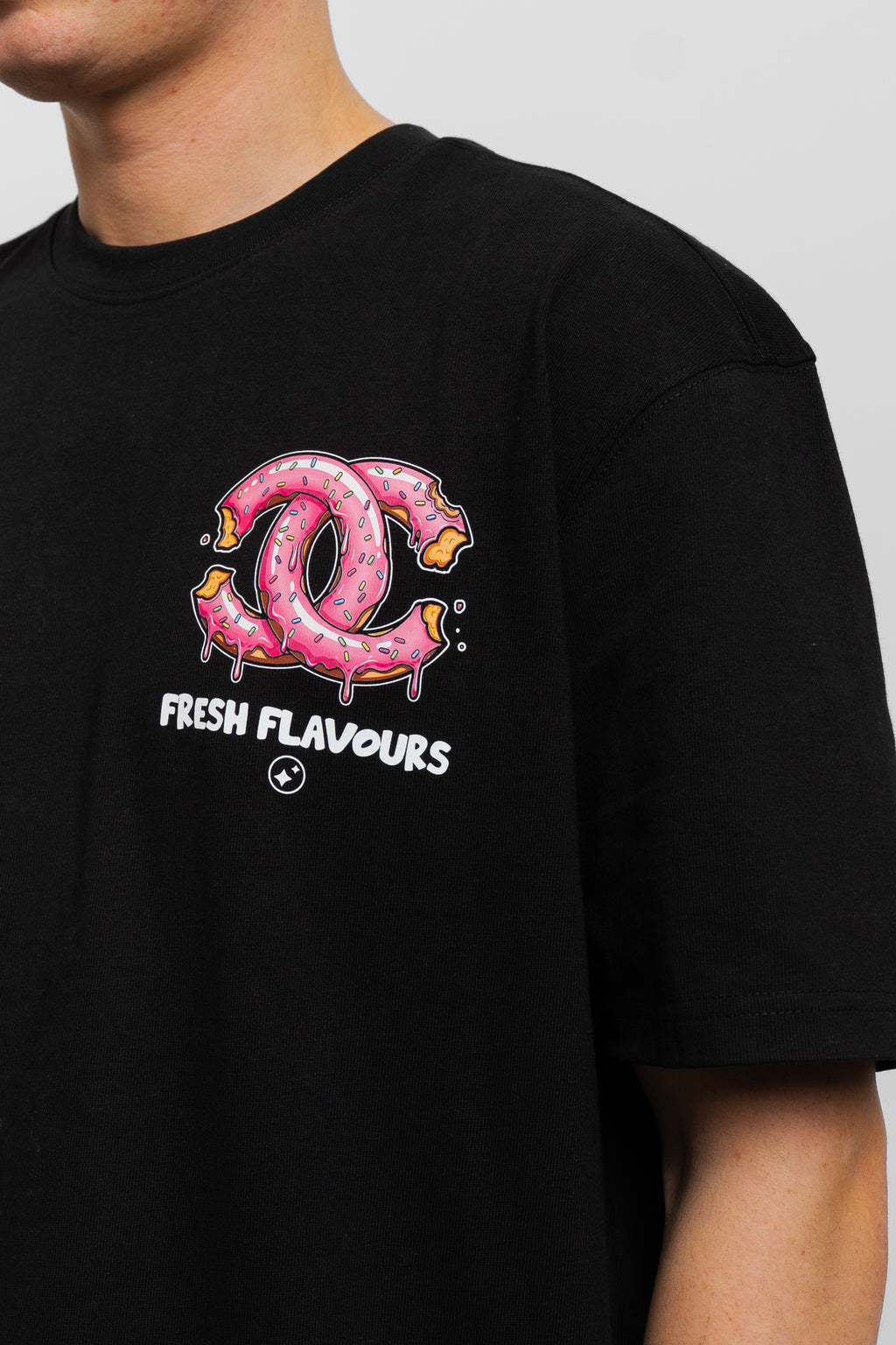 BLACK CHOMP TEE