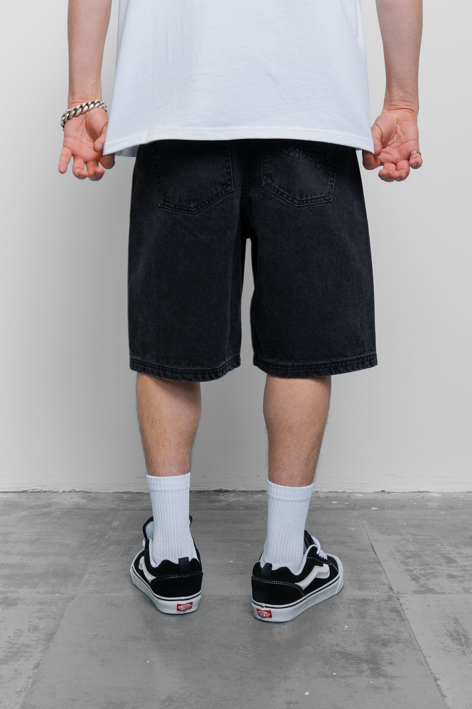 EMBOSSED BLACK DENIM SHORT