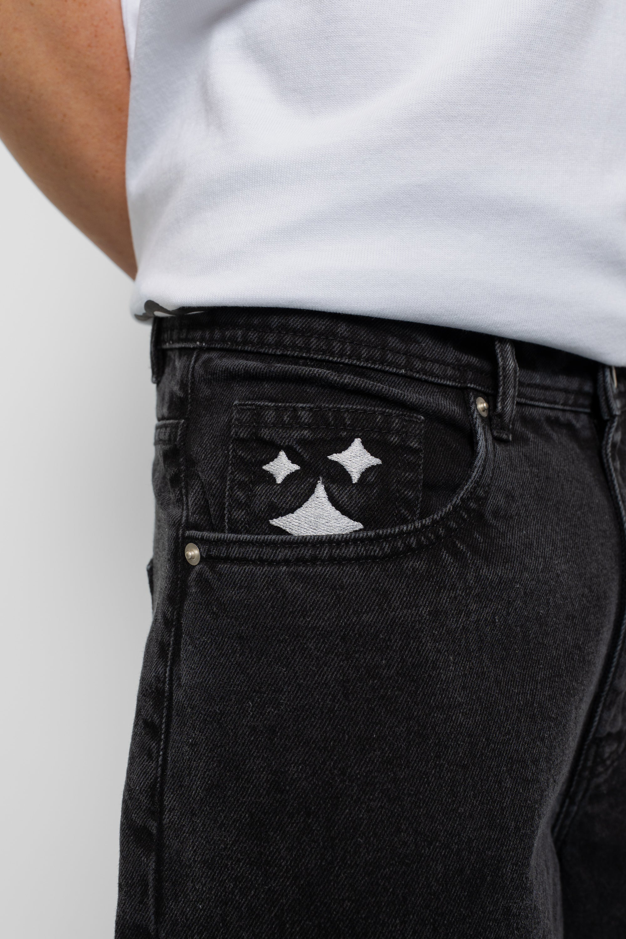 EMBOSSED BLACK DENIM SHORT