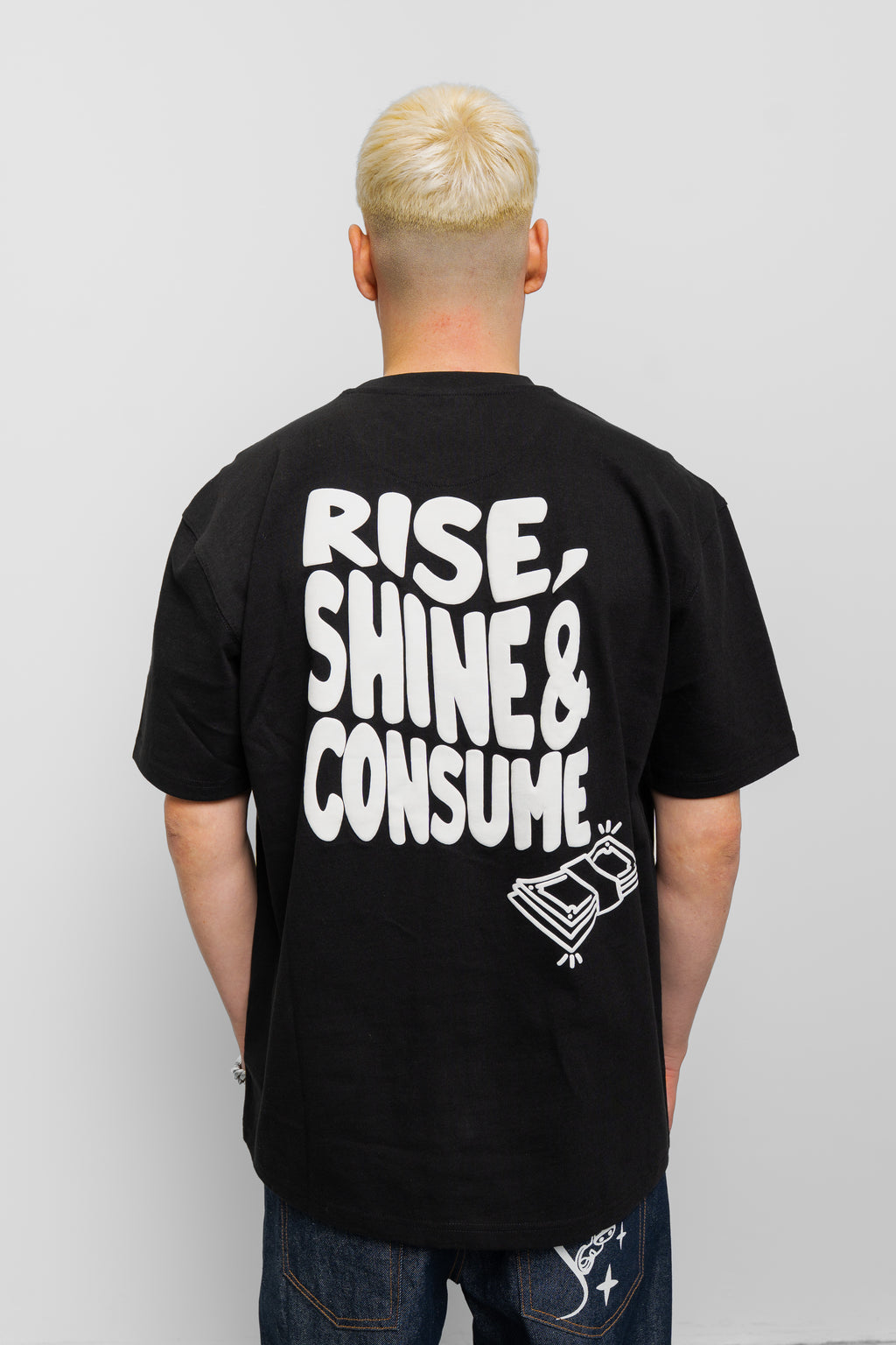 BLACK RISE TEE